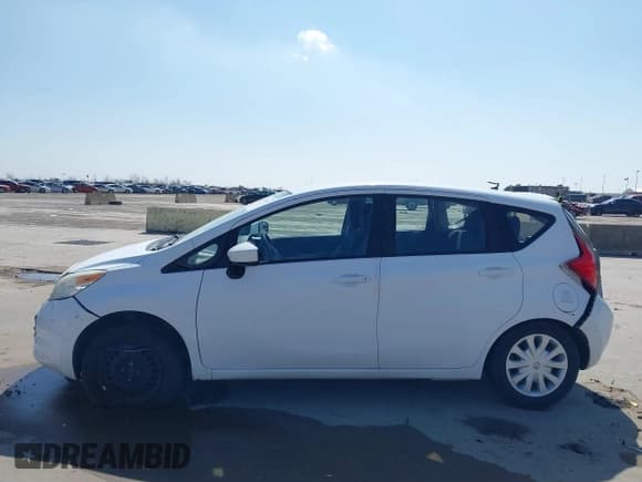 ✅ 2015 Nissan Note SV • VIN: 3N1CE2CP6FL421724 • Lot: 41807346. Listed on IAAI with 100,828 mi. Free auction sales archive from the USA and detailed vehicle history report at DreamBid. Image 15.