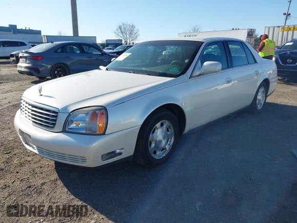 ✅ 2001 Cadillac DeVille • VIN: 1G6KD54Y21U218237 • Lot: 41752786. Wystawiony na IAAI z przebiegiem 188 159 mil. Bezpłatny archiwum sprzedaży aukcyjnych z USA i szczegółowy raport historii pojazdu na DreamBid. Zdjęcie 16.
