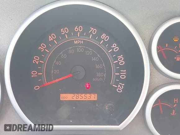 ✅ 2010 Toyota Tundra • VIN: 5TFDY5F14AX151083 • Lot: 41812131. Wystawiony na IAAI z przebiegiem 285 537 mil. Bezpłatny archiwum sprzedaży aukcyjnych z USA i szczegółowy raport historii pojazdu na DreamBid. Zdjęcie 15.