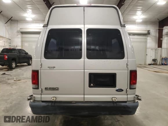 ✅ 2008 Ford Econoline Cargo Commercial • VIN: 1FTNS24W88DB46242 • Лот: 81156774. Опубликован ранее на Copart с пробегом 43 636 миль. Бесплатный доступ к архиву аукционных продаж из США и подробный отчёт об истории автомобиля на DreamBid. Изображение 6.