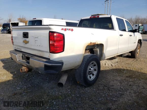 ✅ 2015 Chevrolet Silverado 2500HD Work Truck • VIN: 1GC1KUE89FF638855 • Lot: 77013604. Listed on Copart with 196,301 mi. Free auction sales archive from the USA and detailed vehicle history report at DreamBid. Image 3.
