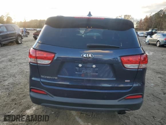 ✅ 2017 Kia Sorento LX • VIN: 5XYPG4A30HG316644 • Лот: 91958415. Опубликован ранее на Copart с пробегом 100 803 миль. Бесплатный доступ к архиву аукционных продаж из США и подробный отчёт об истории автомобиля на DreamBid. Изображение 6.