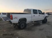 ✅ 2006 Chevrolet Silverado 2500HD LT3 • VIN: 1GCHK23D56F156919 • Lot: 84831324. Wystawiony na Copart z przebiegiem Nie podano. Bezpłatny archiwum sprzedaży aukcyjnych z USA i szczegółowy raport historii pojazdu na DreamBid. Zdjęcie 3.