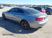 ✅ 2011 Audi A5 Premium Plus • VIN: WAULFAFR7BA044904 • Lot: 43503438. Wystawiony na IAAI z przebiegiem 124 943 mil. Bezpłatny archiwum sprzedaży aukcyjnych z USA i szczegółowy raport historii pojazdu na DreamBid. Zdjęcie 3.