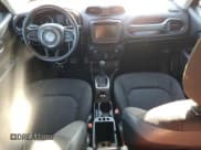 ✅ 2018 Jeep Renegade Altitude • VIN: ZACCJABB7JPJ72050 • Лот: 86443575. Опубликован ранее на Copart с пробегом 101 044 миль. Бесплатный доступ к архиву аукционных продаж из США и подробный отчёт об истории автомобиля на DreamBid. Изображение 8.