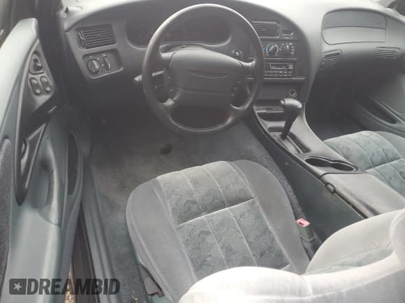 ✅ 1997 Ford Thunderbird LX • VIN: 1FALP6245VH171563 • Лот: 81970734. Опубликован ранее на Copart с пробегом 67 304 миль. Бесплатный доступ к архиву аукционных продаж из США и подробный отчёт об истории автомобиля на DreamBid. Изображение 8.