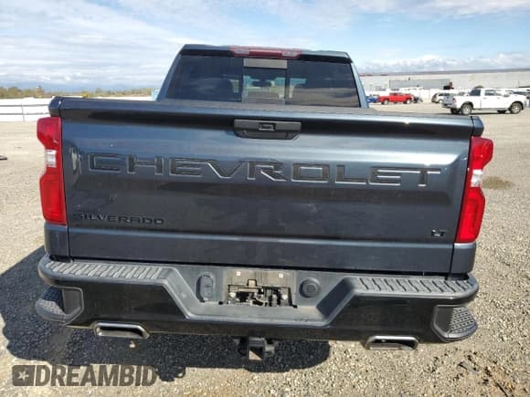 ✅ 2020 Chevrolet Silverado 1500 LT Trail Boss • VIN: 3GCPYFEL8LG315111 • Lot: 82370355. Wystawiony na Copart z przebiegiem 77 440 mil. Bezpłatny archiwum sprzedaży aukcyjnych z USA i szczegółowy raport historii pojazdu na DreamBid. Zdjęcie 6.