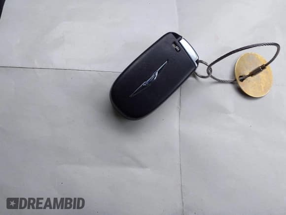 ✅ 2014 Chrysler 300 • VIN: 2C3CCAAG0EH272898 • Лот: 43612682. Опубликован ранее на IAAI с пробегом 361 025 миль. Бесплатный доступ к архиву аукционных продаж из США и подробный отчёт об истории автомобиля на DreamBid. Изображение 11.