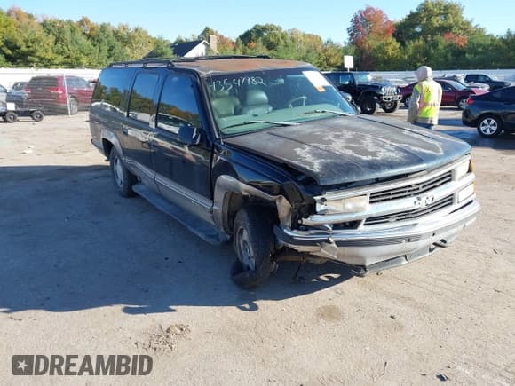 ✅ 1999 Chevrolet Suburban • VIN: 1GNFK16R7XJ373774 • Лот: 43547982. Опубликован ранее на IAAI с пробегом Не указан. Бесплатный доступ к архиву аукционных продаж из США и подробный отчёт об истории автомобиля на DreamBid. Изображение 1.