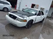 ✅ 2007 Ford Police Interceptor • VIN: 2FAFP71W27X142773 • Lot: 42397629. Wystawiony na IAAI z przebiegiem 172 028 mil. Bezpłatny archiwum sprzedaży aukcyjnych z USA i szczegółowy raport historii pojazdu na DreamBid. Zdjęcie 2.