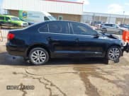 ✅ 2013 Volkswagen Jetta SE • VIN: 3VWDP7AJ3DM438668 • Lot: 42235014. Wystawiony na IAAI z przebiegiem 128 406 mil. Bezpłatny archiwum sprzedaży aukcyjnych z USA i szczegółowy raport historii pojazdu na DreamBid. Zdjęcie 13.
