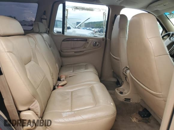 ✅ 2000 Dodge Durango • VIN: 1B4HS28N5YF167761 • Lot: 81772895. Wystawiony na Copart z przebiegiem 236 596 mil. Bezpłatny archiwum sprzedaży aukcyjnych z USA i szczegółowy raport historii pojazdu na DreamBid. Zdjęcie 11.