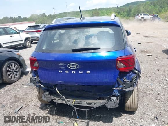 ✅ 2024 Hyundai Venue Limited • VIN: KMHRC8A36RU281776 • Lot: 42152294. Listed on IAAI with 42,629 mi. Free auction sales archive from the USA and detailed vehicle history report at DreamBid. Image 16.