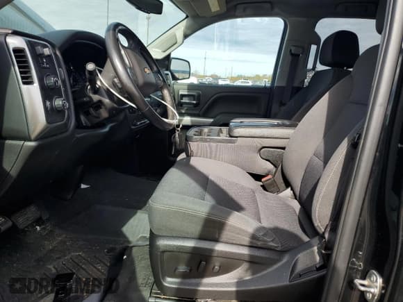✅ 2019 Chevrolet Silverado 1500 LT • VIN: 2GCVKPEC9K1165497 • Lot: 87047545. Wystawiony na Copart z przebiegiem 83 897 mil. Bezpłatny archiwum sprzedaży aukcyjnych z USA i szczegółowy raport historii pojazdu na DreamBid. Zdjęcie 7.