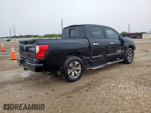 ✅ 2019 Nissan Titan SV • VIN: 1N6AA1E67KN529713 • Лот: 83925255. Опубликован ранее на Copart с пробегом 92 176 миль. Бесплатный доступ к архиву аукционных продаж из США и подробный отчёт об истории автомобиля на DreamBid. Изображение 3.