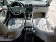 ✅ 2005 Mercedes-Benz C 320 • VIN: WDBRF64J95F589080 • Lot: 50365025. Wystawiony na Copart z przebiegiem 155 652 mil. Bezpłatny archiwum sprzedaży aukcyjnych z USA i szczegółowy raport historii pojazdu na DreamBid. Zdjęcie 8.