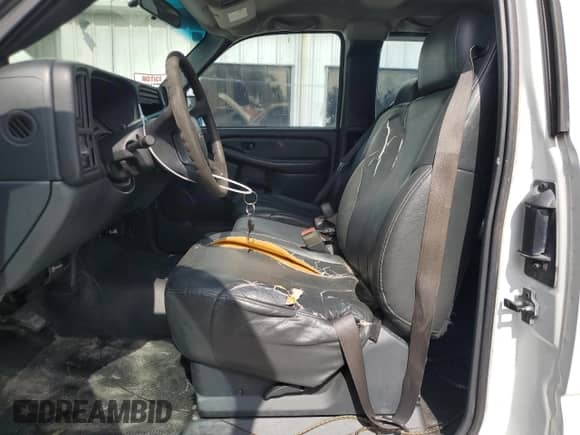 ✅ 2002 Chevrolet Silverado 1500 • VIN: 2GCEC19W521137601 • Lot: 73087944. Wystawiony na Copart z przebiegiem 182 363 mil mil. Skorzystaj z bezpłatnego archiwum sprzedaży aukcyjnych z USA i zobacz szczegółowy raport historii pojazdu na DreamBid. Zdjęcie 7.