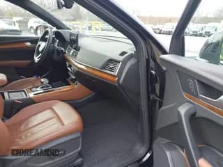 ✅ 2021 Audi Q5 Premium Plus • VIN: WA1BAAFY7M2128670 • Lot: 43705889. Listed on IAAI with 50,992 mi. Free auction sales archive from the USA and detailed vehicle history report at DreamBid. Image 5.