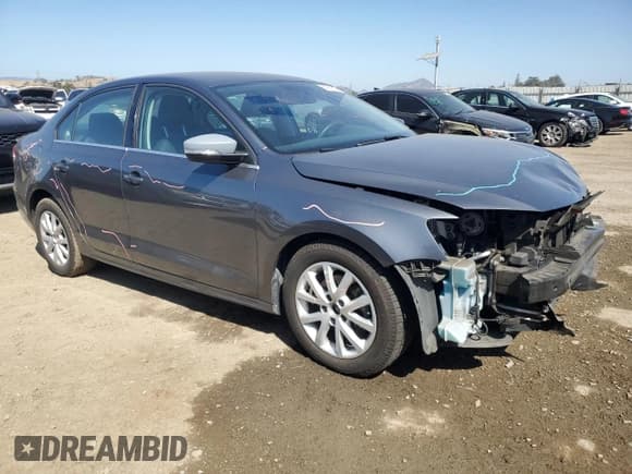 ✅ 2013 Volkswagen Jetta SE • VIN: 3VWDP7AJ0DM427725 • Lot: 60351305. Listed on Copart with 114,259 mi. Free auction sales archive from the USA and detailed vehicle history report at DreamBid. Image 4.