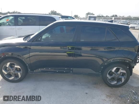 ✅ 2022 Hyundai Venue Limited • VIN: KMHRC8A39NU166115 • Lot: 41535784. Listed on IAAI with 64,442 mi. Free auction sales archive from the USA and detailed vehicle history report at DreamBid. Image 15.