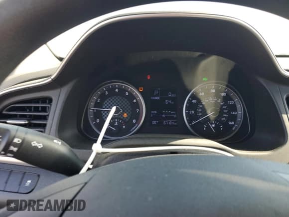 ✅ 2019 Hyundai Elantra SE • VIN: 5NPD74LFXKH449342 • Lot: 64801455. Listed on Copart with 67,164 mi. Free auction sales archive from the USA and detailed vehicle history report at DreamBid. Image 9.