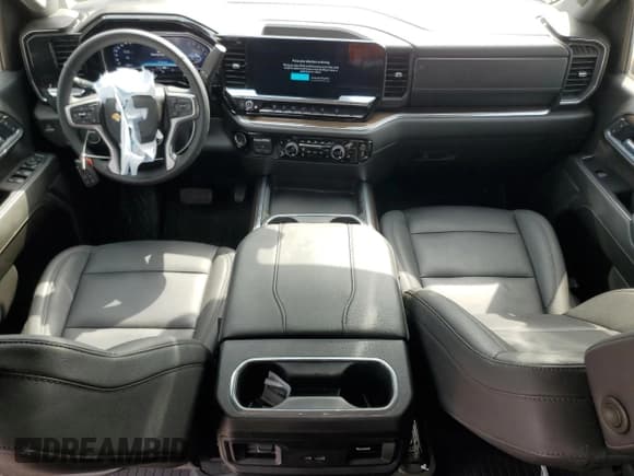 ✅ 2025 Chevrolet Silverado 2500HD • VIN: 1GC4KNEY7SF114844 • Lot: 51420605. Wystawiony na Copart z przebiegiem 12 909 mil. Bezpłatny archiwum sprzedaży aukcyjnych z USA i szczegółowy raport historii pojazdu na DreamBid. Zdjęcie 8.