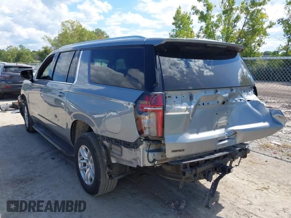 ✅ 2023 Chevrolet Suburban LS • VIN: 1GNSKBKD1PR534412 • Лот: 43128954. Опубликован ранее на IAAI с пробегом 63 521 миль. Бесплатный доступ к архиву аукционных продаж из США и подробный отчёт об истории автомобиля на DreamBid. Изображение 3.