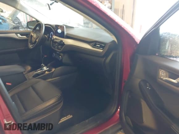 ✅ 2022 Ford Escape SEL • VIN: 1FMCU9H60NUB70515 • Lot: 43265394. Wystawiony na IAAI z przebiegiem 14 664 mil. Bezpłatny archiwum sprzedaży aukcyjnych z USA i szczegółowy raport historii pojazdu na DreamBid. Zdjęcie 5.