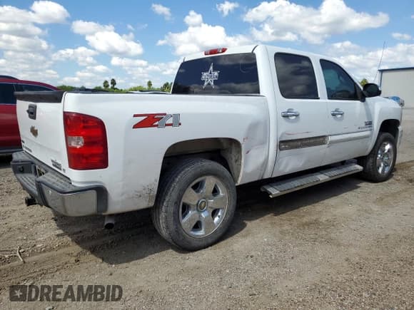 ✅ 2011 Chevrolet Silverado 1500 LT • VIN: 3GCPCSE00BG346087 • Lot: 73603744. Listed on Copart with 235,374 mi. Free auction sales archive from the USA and detailed vehicle history report at DreamBid. Image 3.