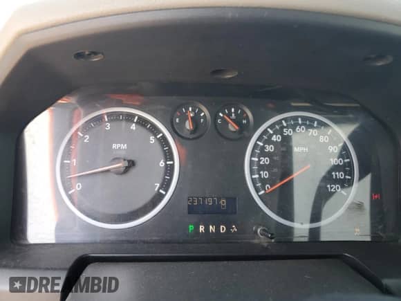 2010 Dodge 1500 ST z VIN 3D7JB1EK3AG148872, wystawiony jako Copart lot #61501214 z przebiegiem 237 197 mil mil oraz Czysty tytuł • Clean title. Historia ofert i sprzedaży dostępna na DreamBid. Obrazek 9.