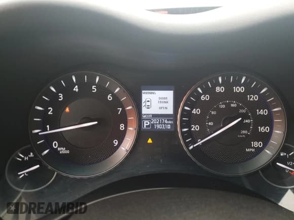 ✅ 2015 Infiniti Q70 • VIN: JN1BY1AR1FM561445 • Лот: 58377655. Опубликован ранее на Copart с пробегом 202 174 миль. Бесплатный доступ к архиву аукционных продаж из США и подробный отчёт об истории автомобиля на DreamBid. Изображение 9.