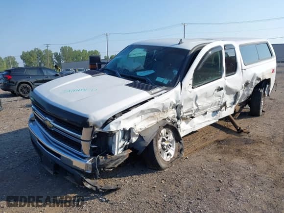✅ 2010 Chevrolet Silverado 2500HD LT • VIN: 1GC5KXBG7AZ266485 • Лот: 42994830. Опубликован ранее на IAAI с пробегом 60 697 миль. Бесплатный доступ к архиву аукционных продаж из США и подробный отчёт об истории автомобиля на DreamBid. Изображение 2.