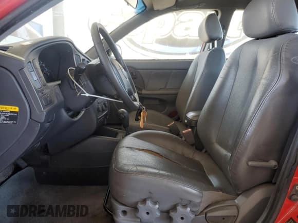 ✅ 2005 Hyundai Elantra GLS • VIN: KMHDN46DX5U166607 • Lot: 61479695. Wystawiony na Copart z przebiegiem 79 660 mil. Bezpłatny archiwum sprzedaży aukcyjnych z USA i szczegółowy raport historii pojazdu na DreamBid. Zdjęcie 7.