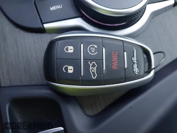 ✅ 2018 Alfa Romeo Stelvio Ti • VIN: ZASFAKBN9J7B76119 • Lot: 43527043. Wystawiony na IAAI z przebiegiem 114 605 mil. Bezpłatny archiwum sprzedaży aukcyjnych z USA i szczegółowy raport historii pojazdu na DreamBid. Zdjęcie 11.