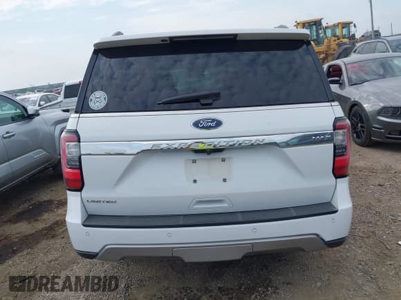 ✅ 2021 Ford Expedition Max Limited • VIN: 1FMJK1KT8MEA18505 • Lot: 42272969. Listed on IAAI with 88,897 mi. Free auction sales archive from the USA and detailed vehicle history report at DreamBid. Image 17.