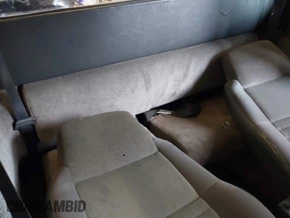 1993 Dodge Dakota z VIN 1B7GG23XXPS146273, wystawiony jako IAAI lot #42115602 z przebiegiem 222 740 mil mil oraz . Historia ofert i sprzedaży dostępna na DreamBid. Obrazek 8.