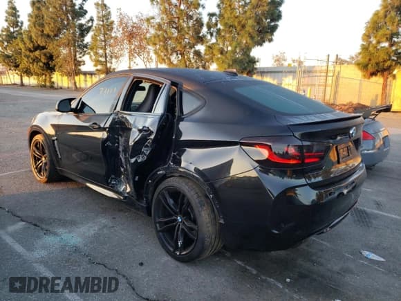 ✅ 2017 BMW X6 M • VIN: 5YMKW8C53H0R43922 • Lot: 70781752. Wystawiony na Copart z przebiegiem 77 111 mil. Bezpłatny archiwum sprzedaży aukcyjnych z USA i szczegółowy raport historii pojazdu na DreamBid. Zdjęcie 2.