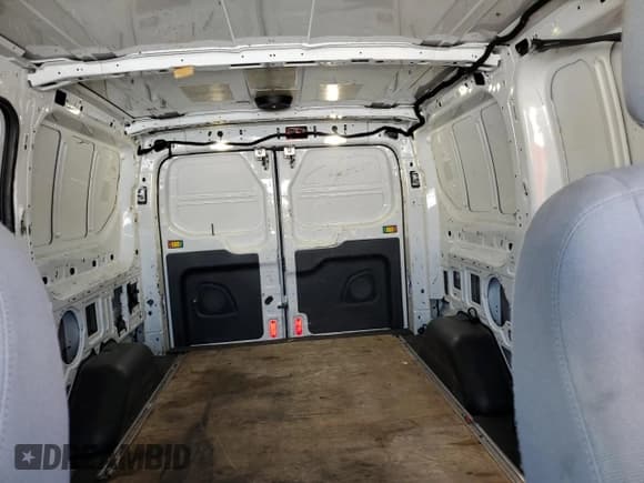 ✅ 2017 Ford Transit • VIN: 1FTYR1YM3HKA47741 • Лот: 83532354. Опубликован ранее на Copart с пробегом 185 623 миль. Бесплатный доступ к архиву аукционных продаж из США и подробный отчёт об истории автомобиля на DreamBid. Изображение 10.