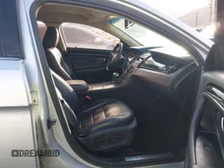 ✅ 2010 Ford Taurus Limited • VIN: 1FAHP2FW2AG165309 • Lot: 43720146. Wystawiony na IAAI z przebiegiem 161 498 mil. Bezpłatny archiwum sprzedaży aukcyjnych z USA i szczegółowy raport historii pojazdu na DreamBid. Zdjęcie 5.