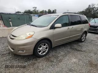 ✅ 2006 Toyota Sienna XLE • VIN: 5TDZA22C66S456971 • Lot: 82627505. Wystawiony na Copart z przebiegiem 151 530 mil. Bezpłatny archiwum sprzedaży aukcyjnych z USA i szczegółowy raport historii pojazdu na DreamBid. Zdjęcie 1.