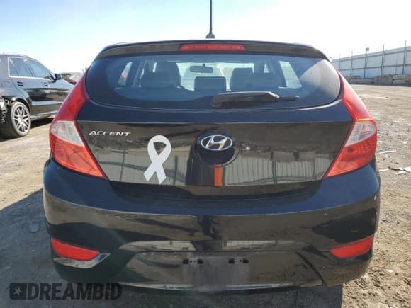 ✅ 2015 Hyundai Accent GS • VIN: KMHCT5AE0FU231697 • Лот: 74723604. Опубликован ранее на Copart с пробегом 125 775 миль. Бесплатный доступ к архиву аукционных продаж из США и подробный отчёт об истории автомобиля на DreamBid. Изображение 6.