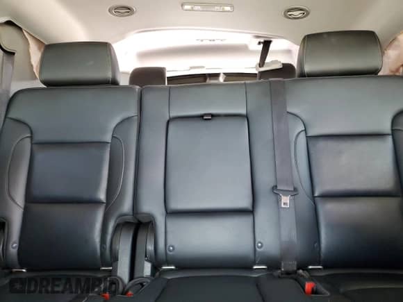 2019 Chevrolet Suburban LT z VIN 1GNSCHKC1KR209775, wystawiony jako Copart lot #80247215 z przebiegiem 113 434 mil mil oraz Nie do naprawy • Non repairable. Historia ofert i sprzedaży dostępna na DreamBid. Obrazek 10.