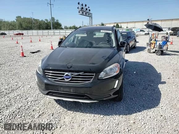 ✅ 2015 Volvo XC60 T5 Drive-E • VIN: YV440MDJ1F2673062 • Lot: 81980925. Listed on Copart with 129,604 mi. Free auction sales archive from the USA and detailed vehicle history report at DreamBid. Image 13.