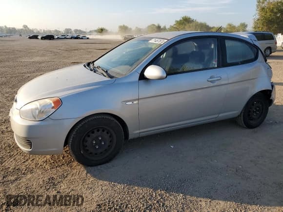 ✅ 2009 Hyundai Accent L • VIN: KMHCN35C39U145750 • Лот: 71487874. Опубликован ранее на Copart с пробегом 221 761 миль. Бесплатный доступ к архиву аукционных продаж из США и подробный отчёт об истории автомобиля на DreamBid. Изображение 1.