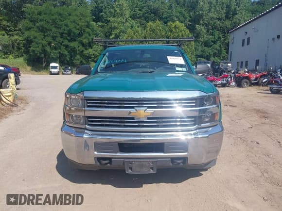 ✅ 2015 Chevrolet Silverado 2500HD Work Truck • VIN: 1GC0CUEG1FZ527683 • Lot: 42869774. Wystawiony na IAAI z przebiegiem 191 790 mil. Bezpłatny archiwum sprzedaży aukcyjnych z USA i szczegółowy raport historii pojazdu na DreamBid. Zdjęcie 12.