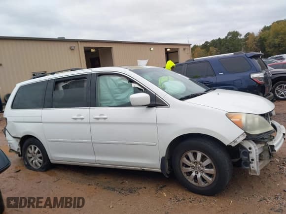✅ 2009 Honda Odyssey EX-L • VIN: 5FNRL38759B011690 • Lot: 43559640. Wystawiony na IAAI z przebiegiem 292 247 mil. Bezpłatny archiwum sprzedaży aukcyjnych z USA i szczegółowy raport historii pojazdu na DreamBid. Zdjęcie 13.