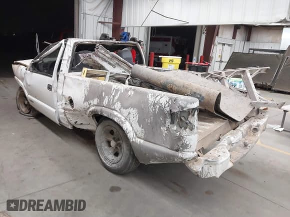 ✅ 1999 Chevrolet S-10 • VIN: 1GCCS1446X8136946 • Лот: 41697071. Опубликован ранее на IAAI с пробегом 167 277 миль. Бесплатный доступ к архиву аукционных продаж из США и подробный отчёт об истории автомобиля на DreamBid. Изображение 3.