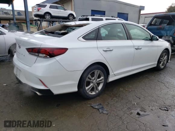 ✅ 2018 Hyundai Sonata Limited • VIN: 5NPE34AF1JH664951 • Лот: 45776713. Опубликован ранее на Copart с пробегом 40 800 миль. Бесплатный доступ к архиву аукционных продаж из США и подробный отчёт об истории автомобиля на DreamBid. Изображение 3.