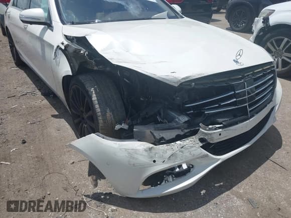 ✅ 2017 Mercedes-Benz S 550 • VIN: WDDUG8CB4HA299738 • Лот: 42532339. Опубликован ранее на IAAI с пробегом 82 853 миль. Бесплатный доступ к архиву аукционных продаж из США и подробный отчёт об истории автомобиля на DreamBid. Изображение 1.