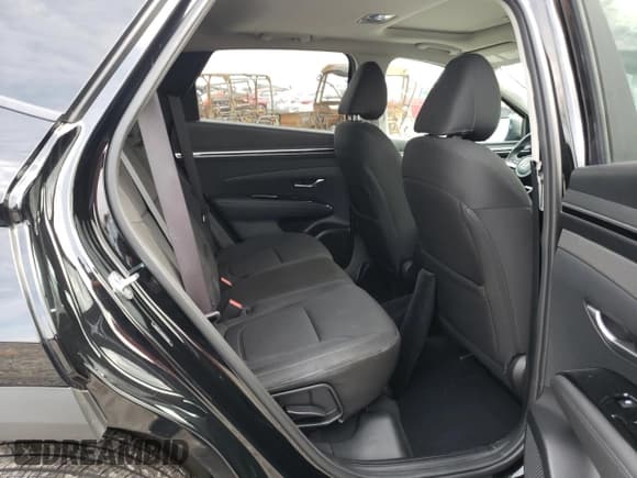 ✅ 2022 Hyundai Tucson SEL • VIN: 5NMJFCAE9NH071140 • Lot: 59993693. Wystawiony na Copart z przebiegiem 15 019 mil. Bezpłatny archiwum sprzedaży aukcyjnych z USA i szczegółowy raport historii pojazdu na DreamBid. Zdjęcie 12.